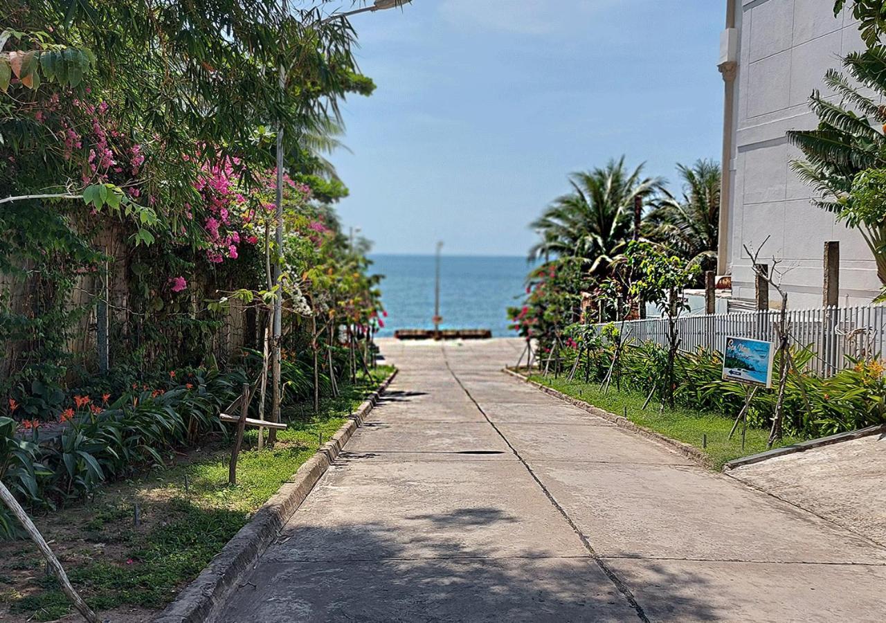 Victoria Phu Quoc Hotel Beachfront Night Market Buitenkant foto