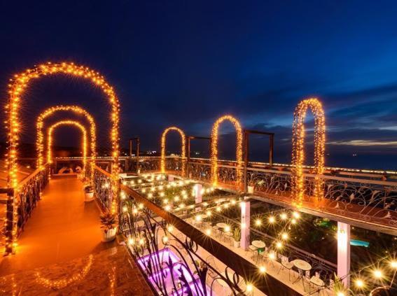 Victoria Phu Quoc Hotel Beachfront Night Market Buitenkant foto